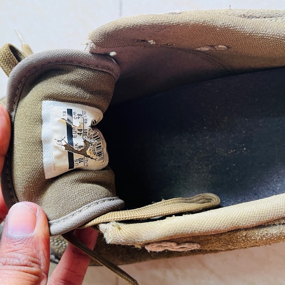 Original Jordan 8.   Size UK 9 - Picture 13 of 15